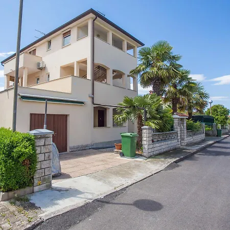 Jadranka Apartment *